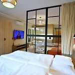 Enklawa Przy Plazy Apartment *