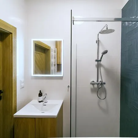 Enklawa Przy Plazy *