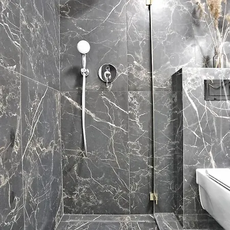 アパート Enklawa Przy Plazy