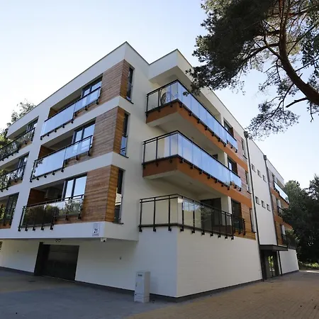 アパート Enklawa Przy Plazy ミエルノ