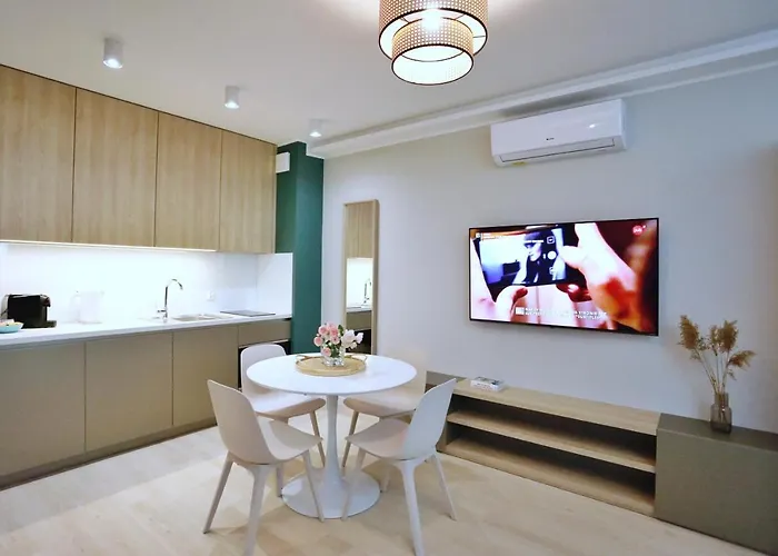 Enklawa Przy Plazy *